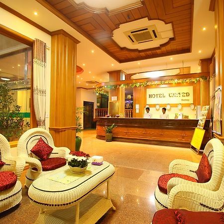 Hotel United Mandalay Esterno foto