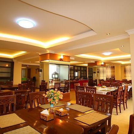Hotel United Mandalay Esterno foto