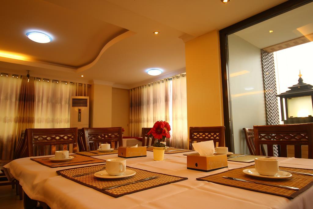 Hotel United Mandalay Esterno foto