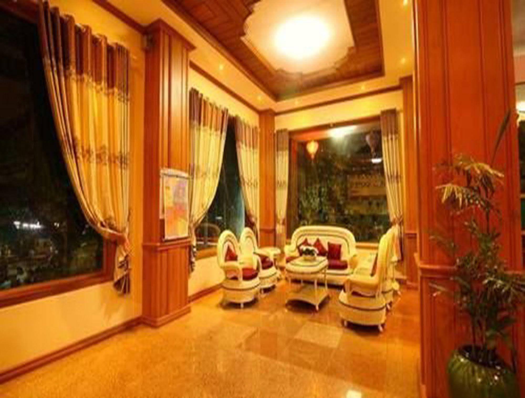 Hotel United Mandalay Esterno foto