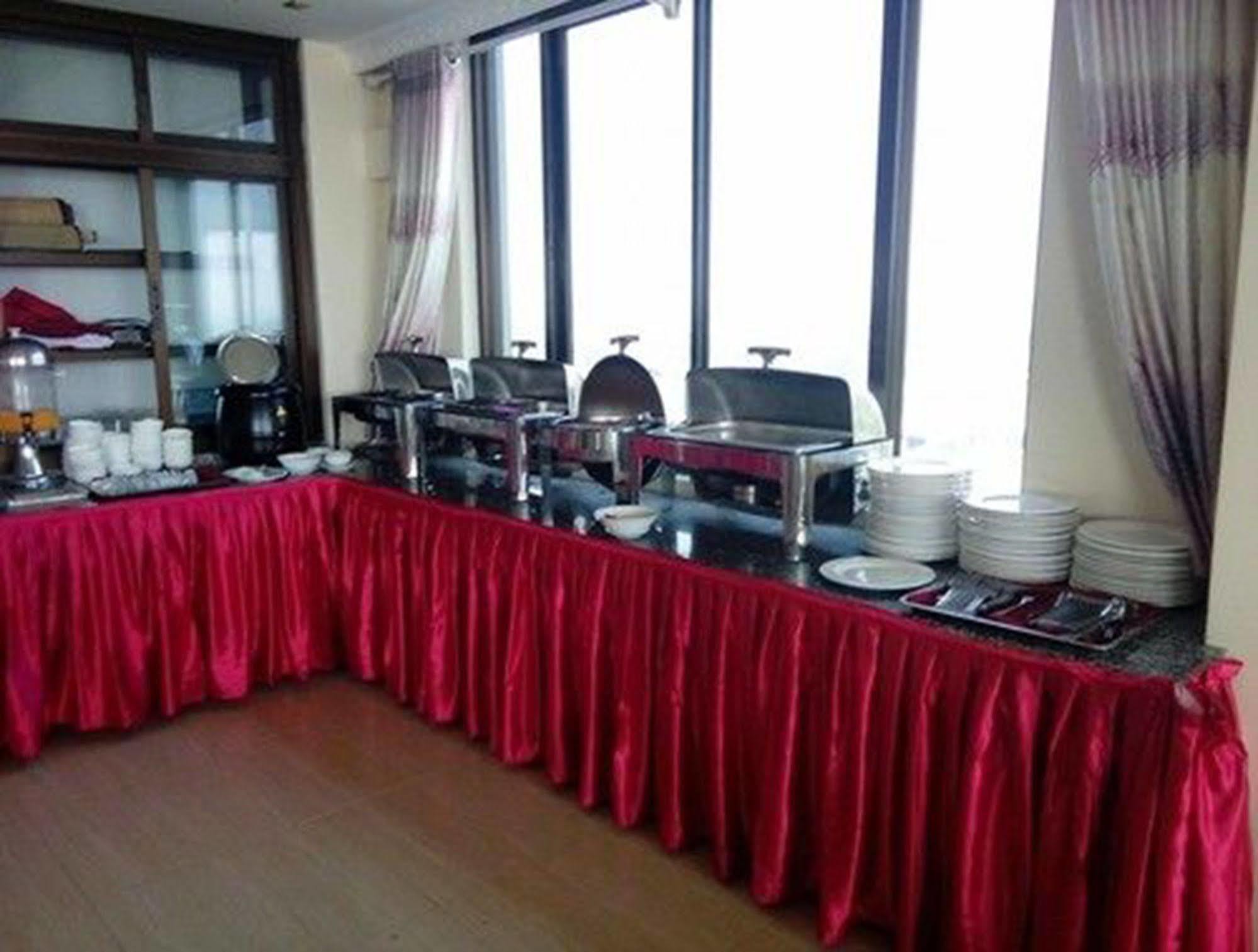 Hotel United Mandalay Esterno foto