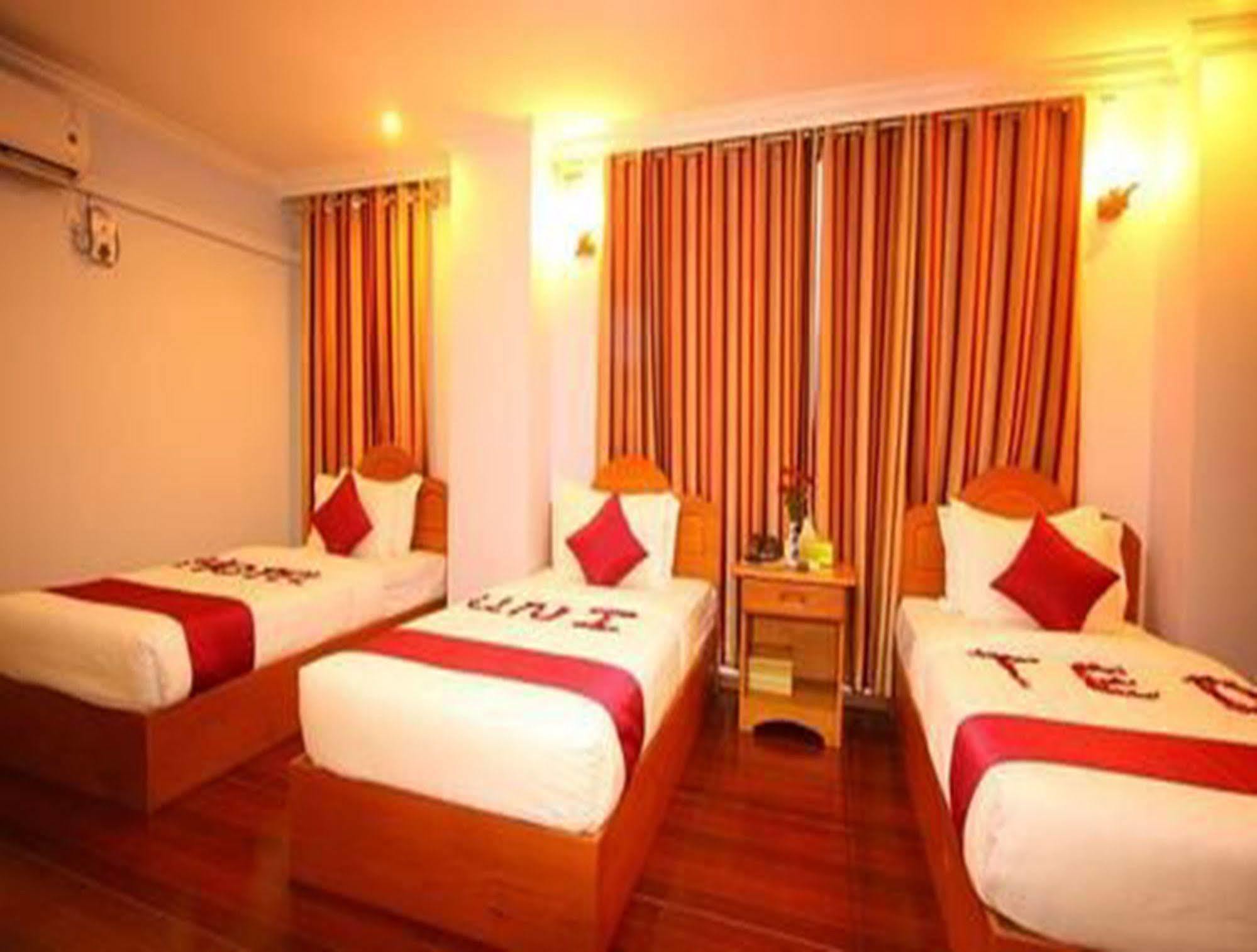 Hotel United Mandalay Esterno foto