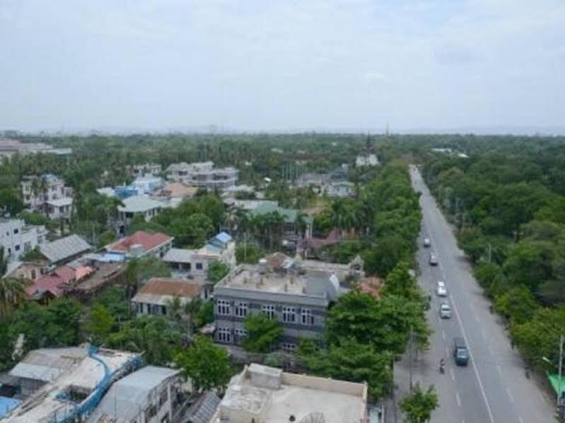 Hotel United Mandalay Esterno foto